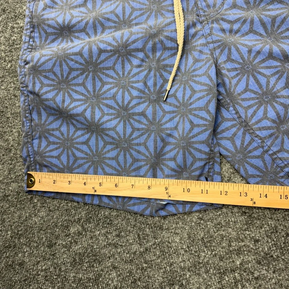 Faherty Brand Men Blue Geometric Starburst Recycled Board Shorts Size 35